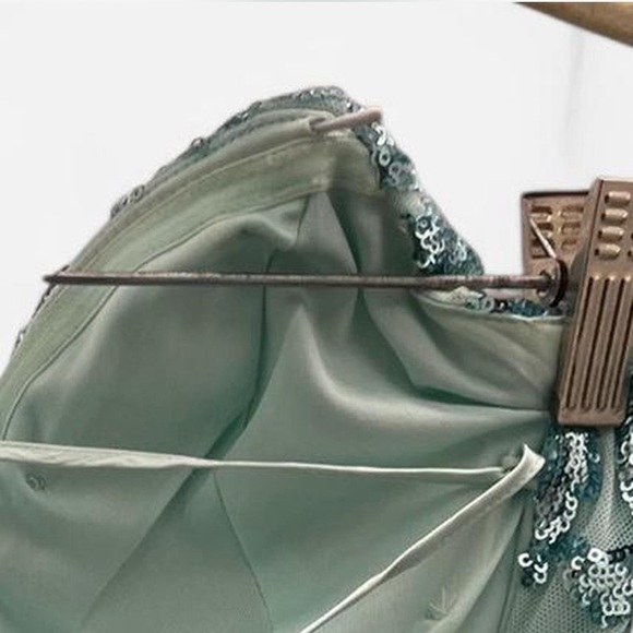 Elegant Teal/Blue Strapless Evening Gown - Picture 4 of 8